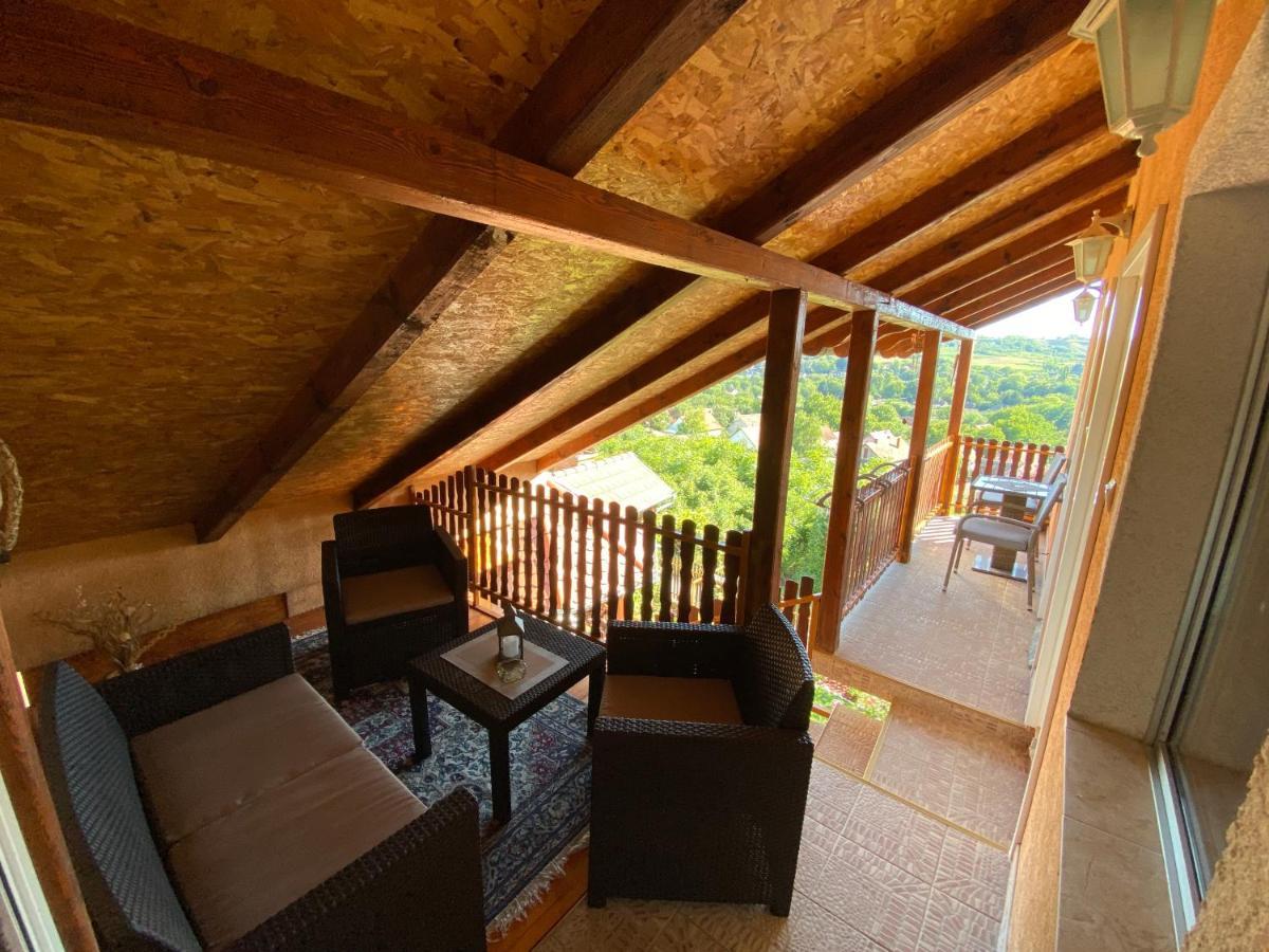 Apartman Simona Vrdnik Exteriör bild