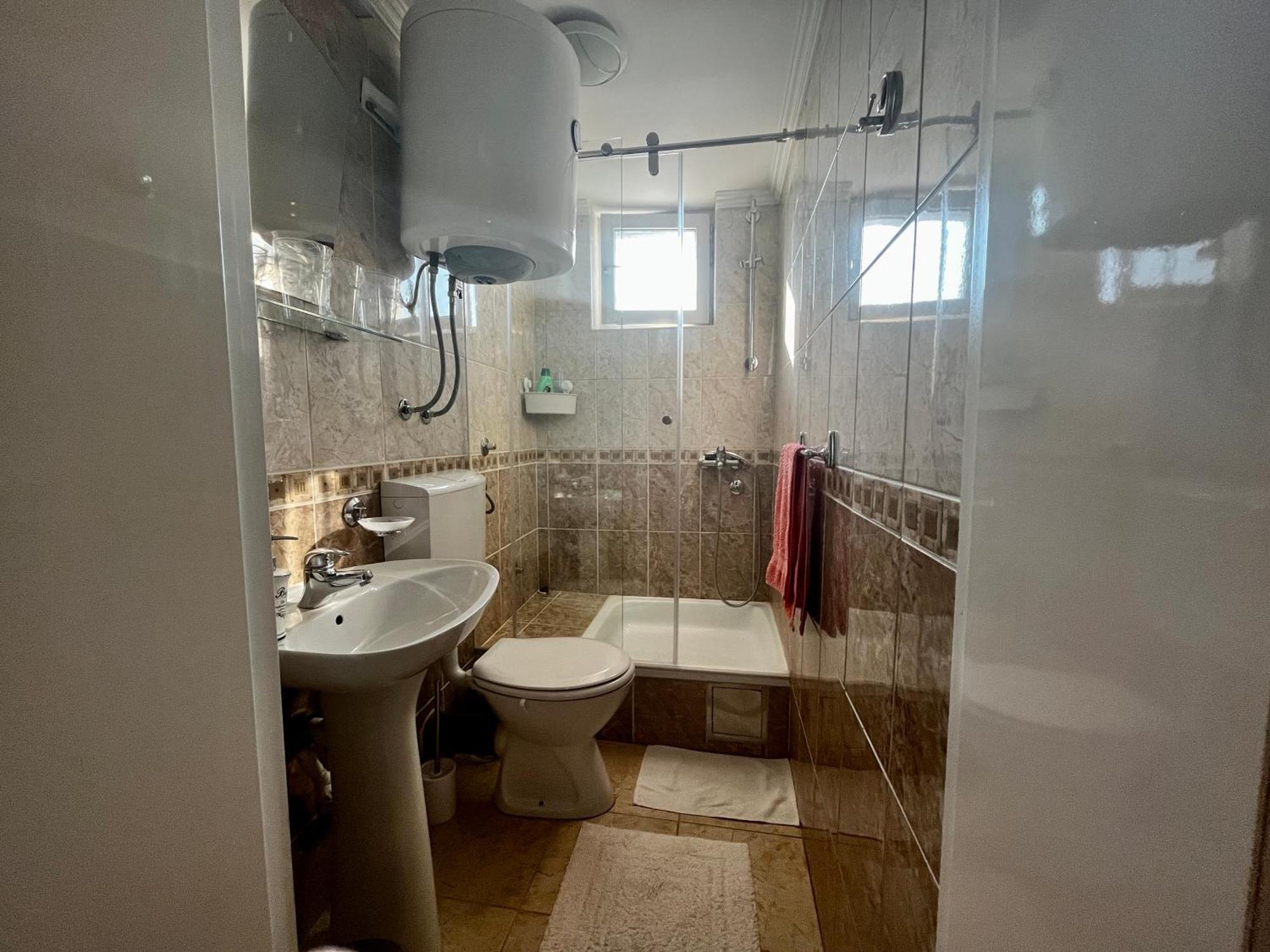 Apartman Simona Vrdnik Exteriör bild