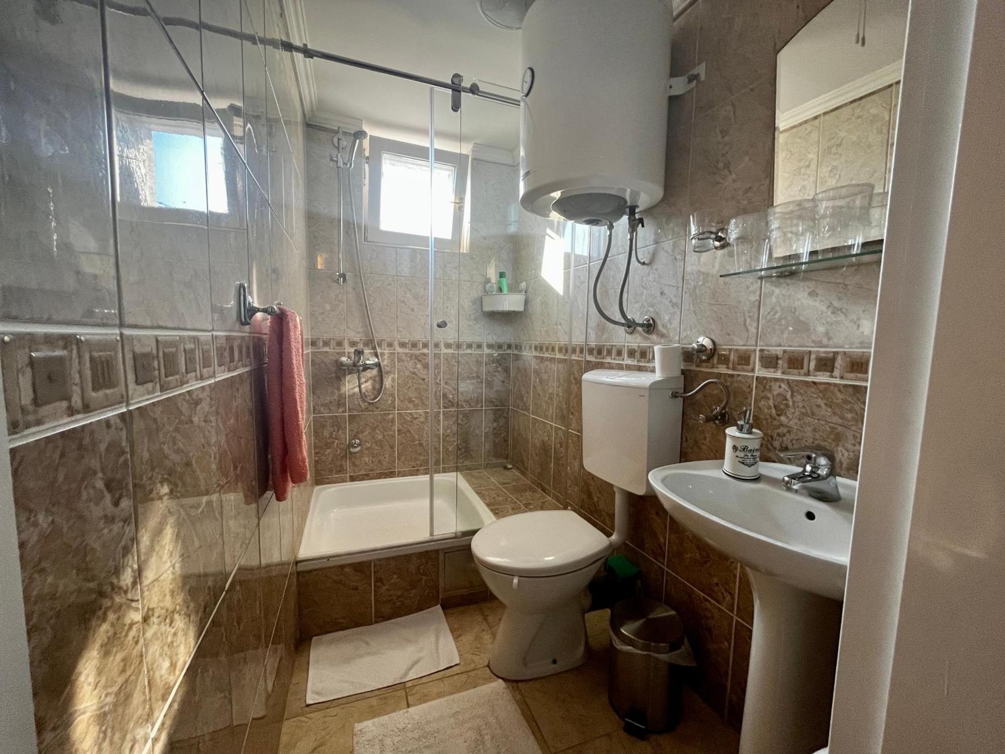 Apartman Simona Vrdnik Exteriör bild